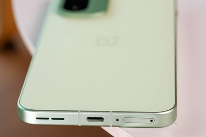 One Plus Oneplus 15R 5G Dual SIM 256GB (12GB RAM) CPH2769